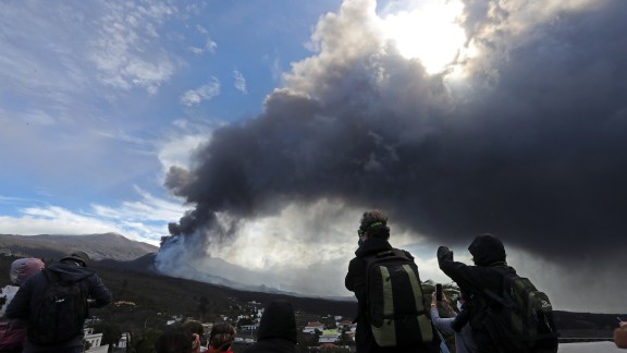 No hay datos que indiquen que el fin de la erupción en La Palma esté próximo