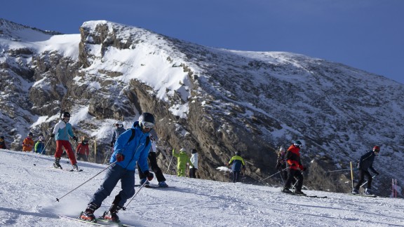 Las estaciones aragonesas reciben el 2022 con 300 kilómetros esquiables