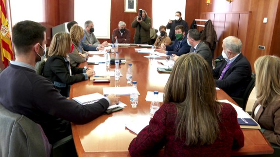 Gobierno de Aragón y empresarios buscan soluciones a la escasez de personal en algunos sectores