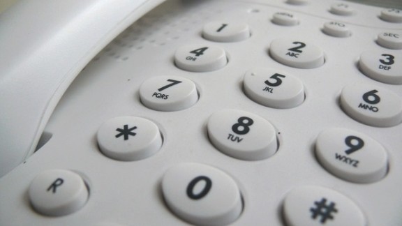 El PP denuncia colapso en el teléfono para comunicar positivos