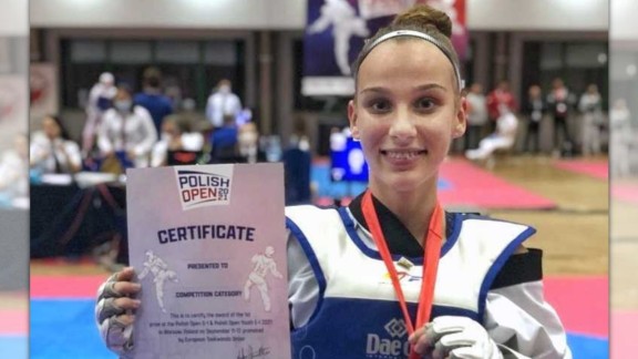 Laura Loscos conquista una plata en Campeonato de España Absoluto de Taekwondo