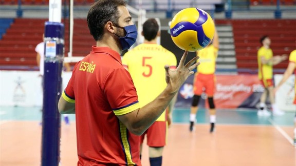 Miguel Rivera, nuevo seleccionador nacional masculino de voleibol