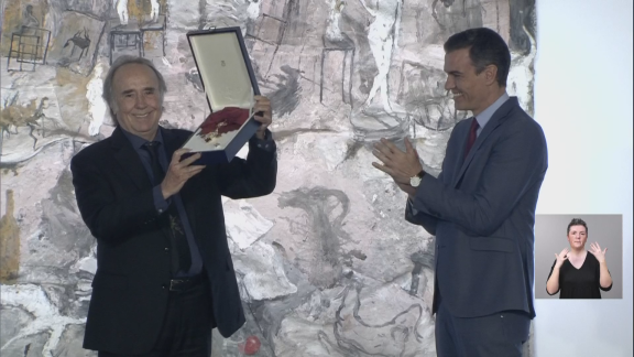 Joan Manuel Serrat recibe la Gran Cruz de la Orden Civil de Alfonso X