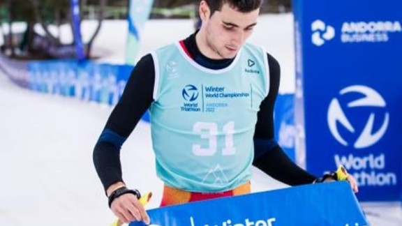Álvaro López, campeón del mundo de duatlón y bronce en triatlón de invierno en categoría júnior