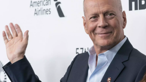 Bruce Willis se retira del cine por afasia a los 67 años de edad