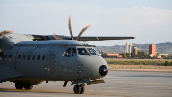 Un avión militar que sale de Zaragoza trae hoy a una treintena de niños ucranianos enfermos de cáncer