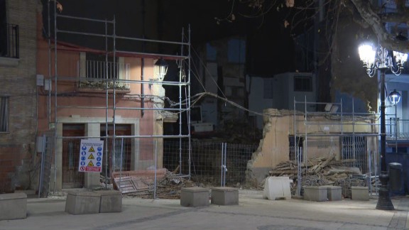 Rescatados dos obreros atrapados en una casa en demolición en Huesca