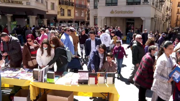 Teruel cambia la lluvia por el sol y disfruta de los actos aplazados del Día de Aragón