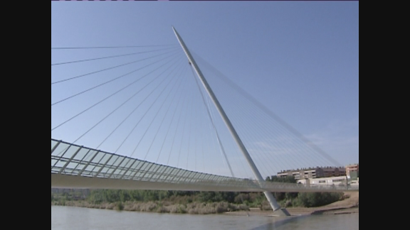 Inauguración de la pasarela del Voluntariado en Zaragoza