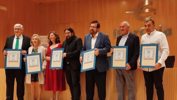 La Asociación Aragonesa de Amigos del Libro entrega los 'Premios Buho'