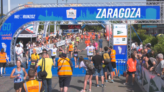 ¿Has corrido la CaixaBank 10k Zaragoza? Búscate en la línea de meta