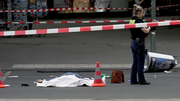 Un muerto y cinco heridos en estado crítico en un atropello masivo en Berlín