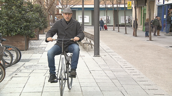 La primera bicicleta a pedales en España fue construida por un oscense