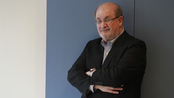 Apuñalado en el cuello en Nueva York el escritor Salman Rushdie