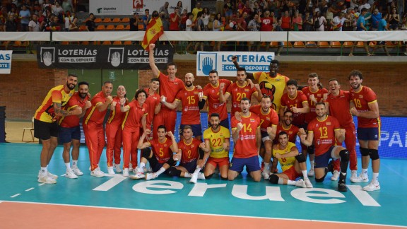 Nueva victoria de la Selección Española de voleibol en Teruel