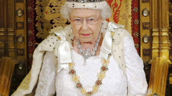 Isabel II: la reina que no estaba destinada a serlo