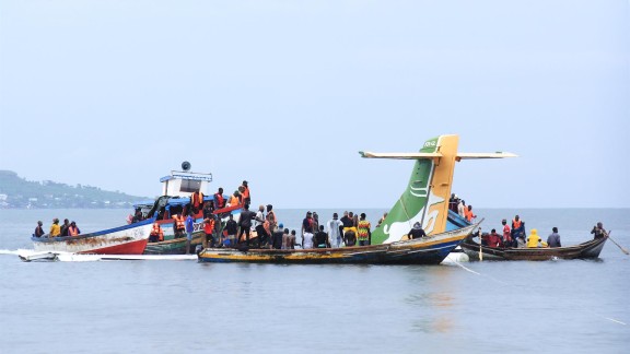 El mal tiempo podría ser la causa de la caída de un avión en Tanzania, que ha dejado 19 muertos