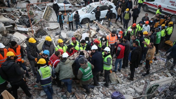 Los muertos por los terremotos de Turquía y Siria ya superan los 21.000