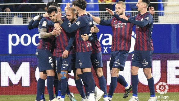 La SD Huesca continúa intratable en El Alcoraz (3-0)