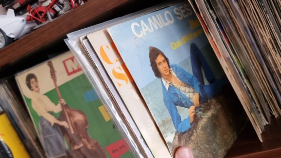 'Los Intocables': Un puñado de discos