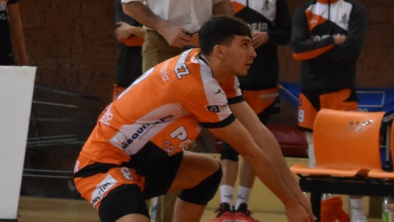 Emilio Ferrández renueva con el Pamesa Teruel Voleibol