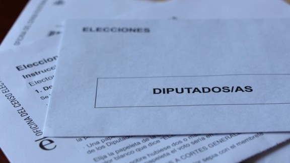 Los españoles residentes en el extranjero ya pueden votar presencialmente en embajadas y consulados