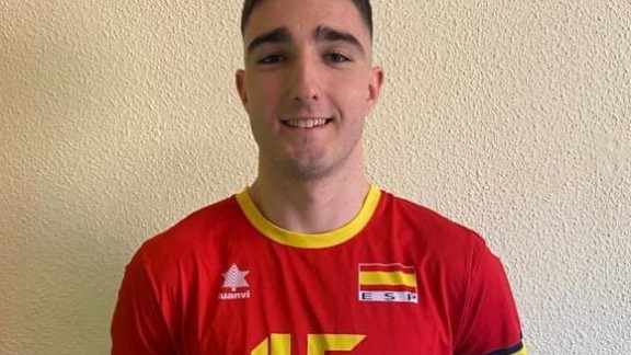 Jorge Carrasco, del Club Voleibol Zaragoza, convocado con la Selección sub-19