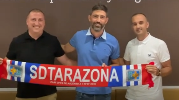 Molo, presentado como entrenador de la SD Tarazona: 