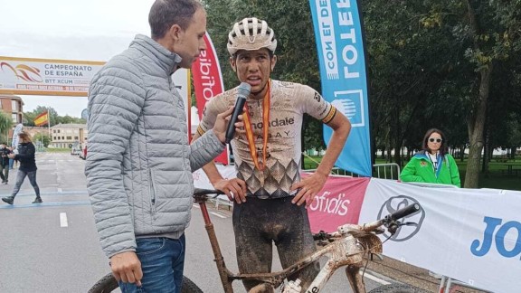 Roberto Bou revalida su título de Campeón de España de XC Ultramaratón