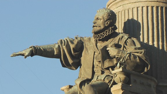 Curiosidades del monumento al Justicia de Aragón