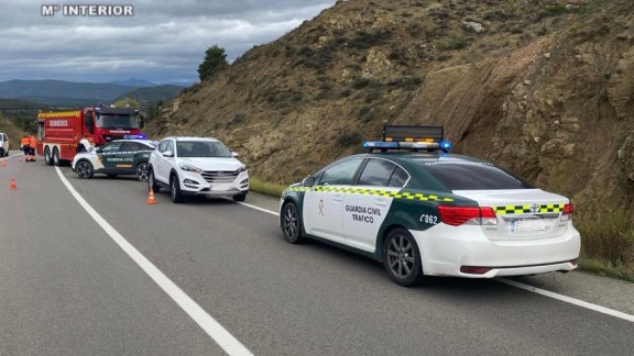 Un conductor, herido de gravedad al salirse de la vía en Sabiñánigo