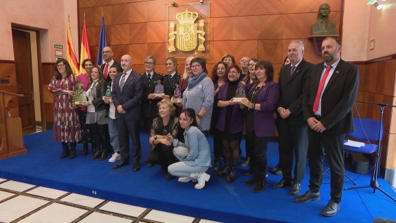La Delegación del Gobierno premia la labor de particulares y colectivos contra la violencia hacia la mujer