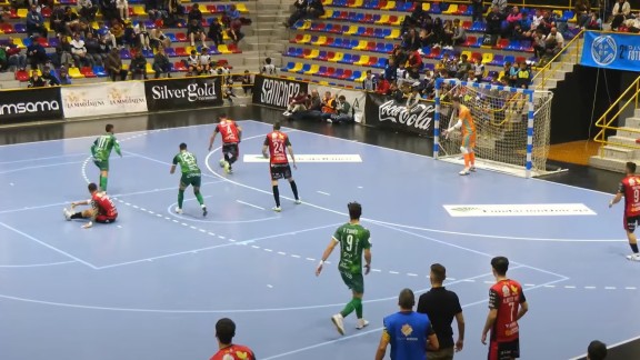 Wanapix Sala 10 Zaragoza suma un punto en Antequera (2-2)