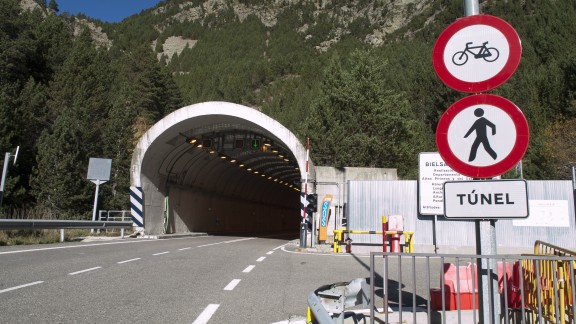 Reabierto el tráfico nocturno en el túnel de Bielsa después de casi tres años