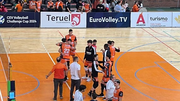 El Pamesa Teruel Voleibol golpea primero (3-0)