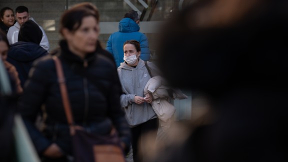 Las Urgencias atienden a casi 2.000 aragoneses a la espera del pico de la gripe