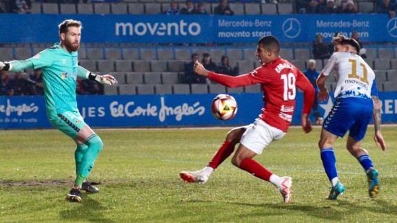 La SD Tarazona sufre la eficacia del Sabadell (3-1)