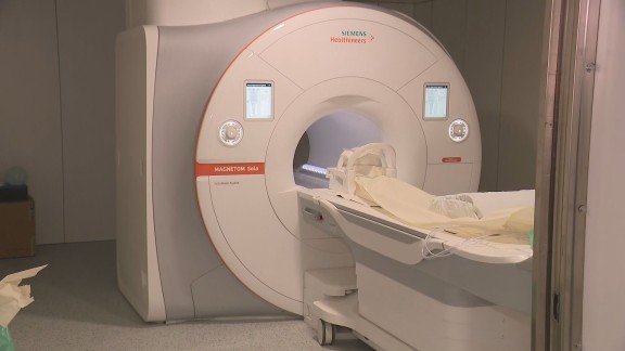 La resonancia magnética del hospital de Barbastro alcanzará su máximo rendimiento a final de este año
