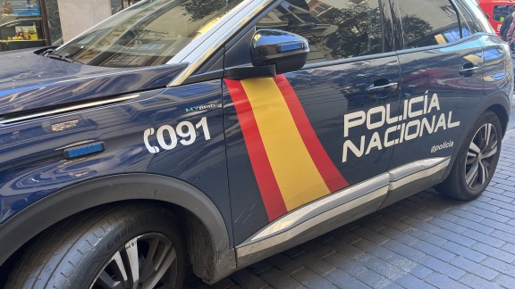 Detenido un hombre por golpear e insultar a varias mujeres y agentes policiales en el Tubo de Huesca