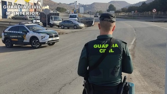 Detenido un hombre en Fraga por robar en seis vehículos a los que rompía los cristales