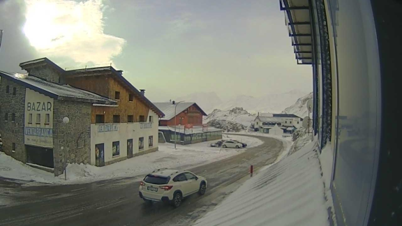 Se mantiene el aviso amarillo por nevadas en el Pirineo aragonés, que puede afectar a las carreteras