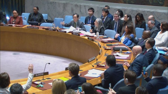 El Consejo de Seguridad de la ONU aprueba por primera vez un llamamiento al alto el fuego en Gaza