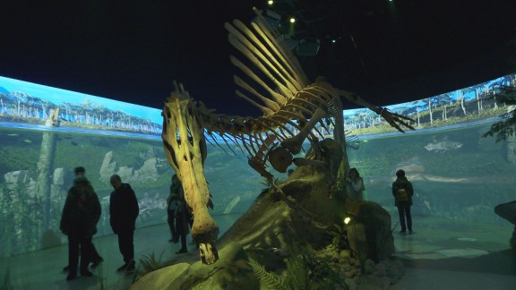 Dinópolis estrena temporada con un recorrido por los mares del Jurásico y un dinosaurio animado