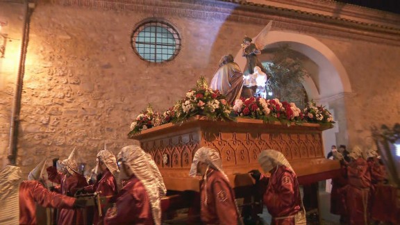Las procesiones de las tres capitales aragonesas, entre el silencio y la tradición