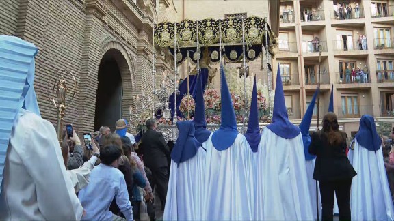 El fervor y la pasión marcan la tarde del Domingo de Ramos en las calles de todo Aragón