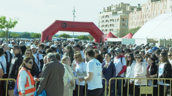 Cerca de 10.000 personas participan en la duodécima edición de la Marcha Aspace Huesca