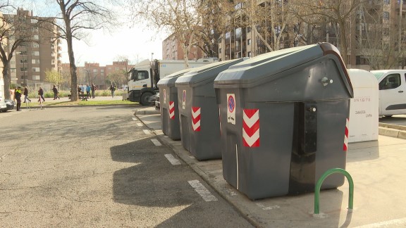 Los contenedores marrones de residuos orgánicos comienzan a funcionar en Zaragoza