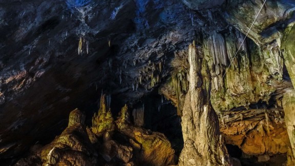 Viaje al centro de Aragón: cuevas y grutas para disfrutar en familia