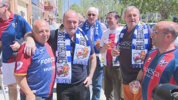 Celebración y emoción en Huesca durante las horas previas al derbi del fútbol aragonés