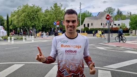 Alberto Puyuelo se impone en la maratón de Vitoria